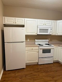 5th image of 241 S Irwin St Unit 1-47
