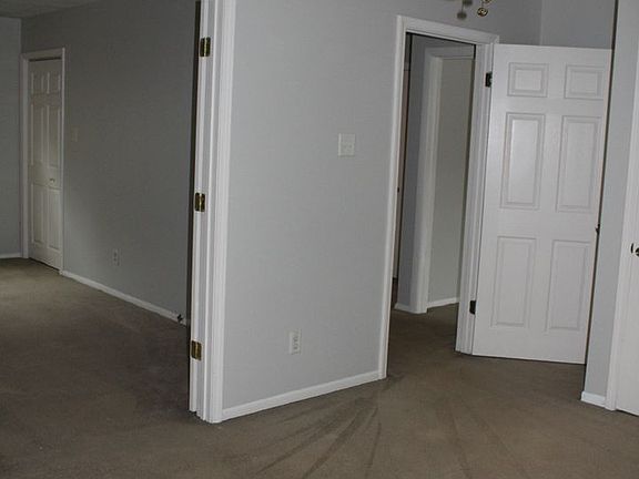 5th image of 4053 Allison Ave