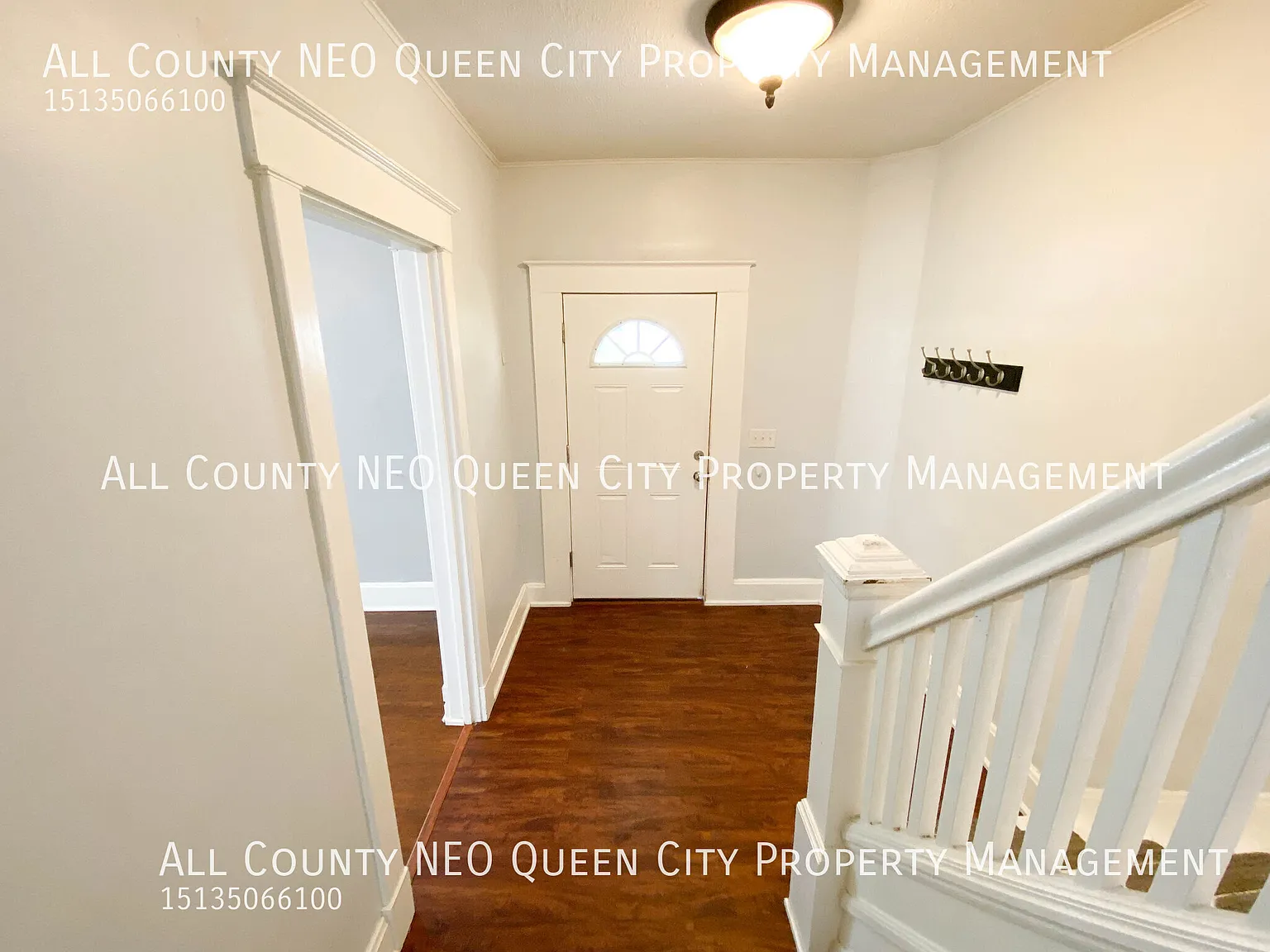 Spacious 5-Bedroom Home with Basement & Deck! — Photo 3