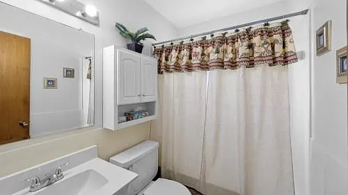 4000 Fir Ct — Photo 9
