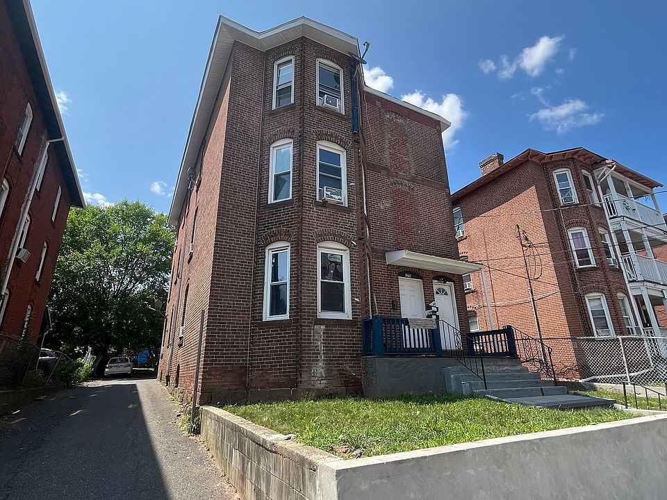 2nd image of 171 Babcock Street