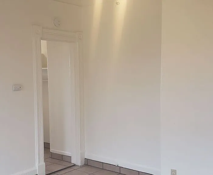 2419 J St #3 — Photo 5