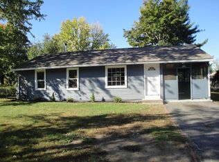 726 Bradley Rd, Springfield, MA 01109