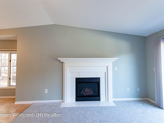 5th image of 3279 Woodwind Dr NE