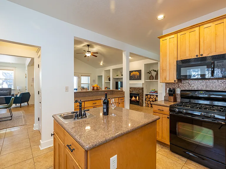 18 W Separation Canyon Trl — Photo 10