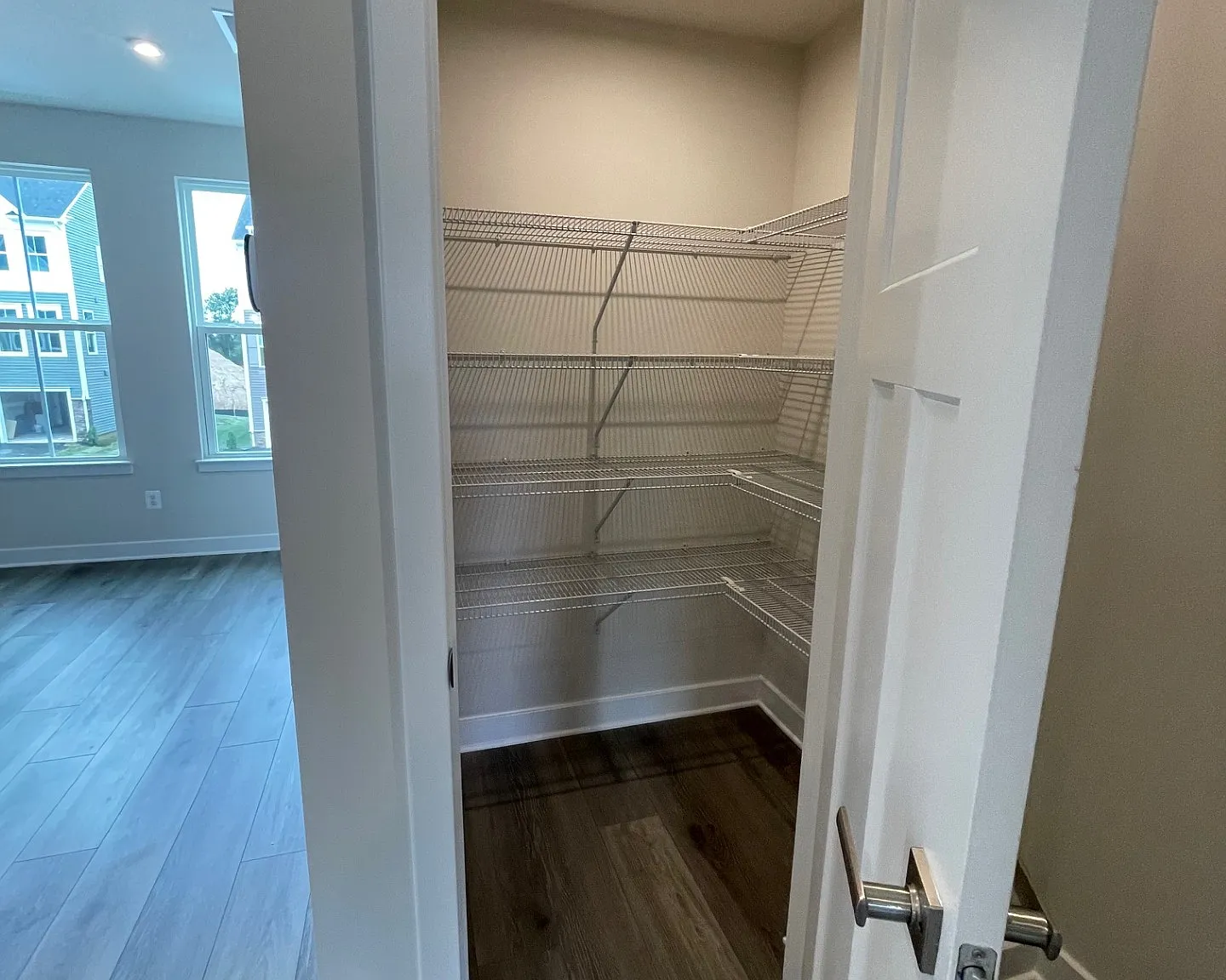 3 bed, 1940 sqft, $2,100 — Photo 4