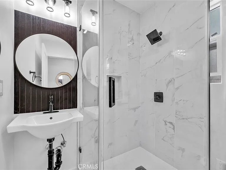 2305 Sesmas St — Photo 24