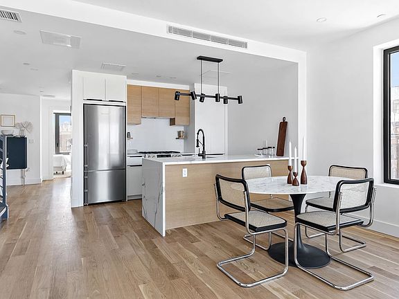5th image of 340 Metropolitan Ave #4A