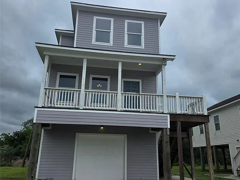 6303 White Oak Dr — Photo 1