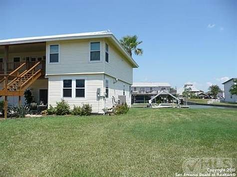 2nd image of 8 Neptune Dr