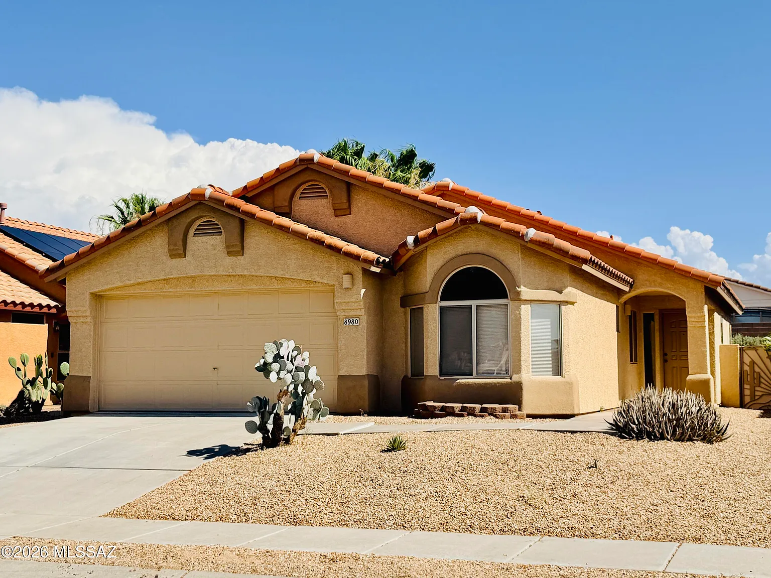 3 bed, 2.0 bath, 1521 sqft, $1,795 — Photo 1