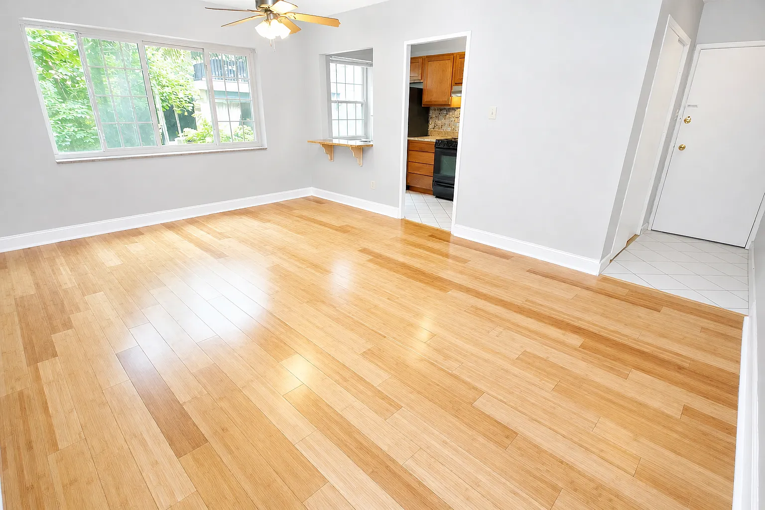Regency Court — Photo 3