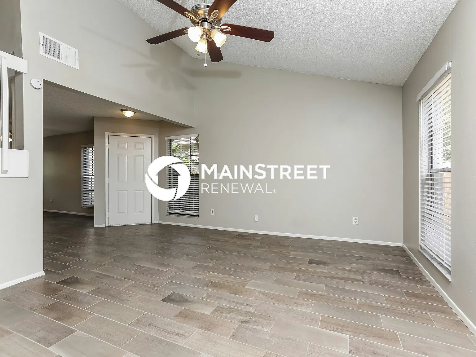 1257 Crossfield Dr — Photo 3