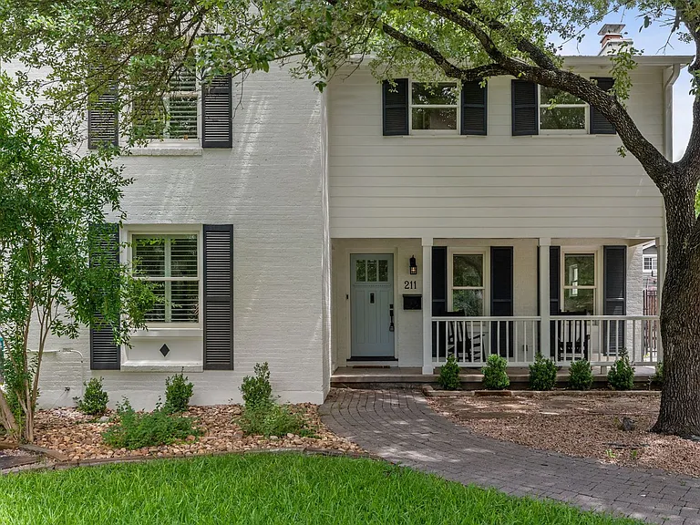 211 College Blvd — Photo 4
