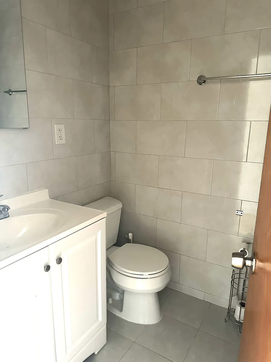 Building Photo - 32-23 47th St #3