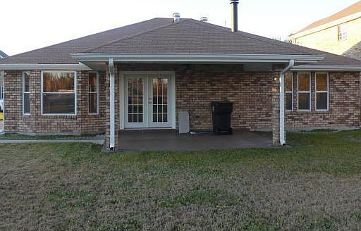 2nd image of 2909 Lakewood Dr