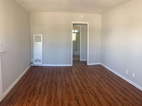 4th image of 4640 E 4th St #3651734