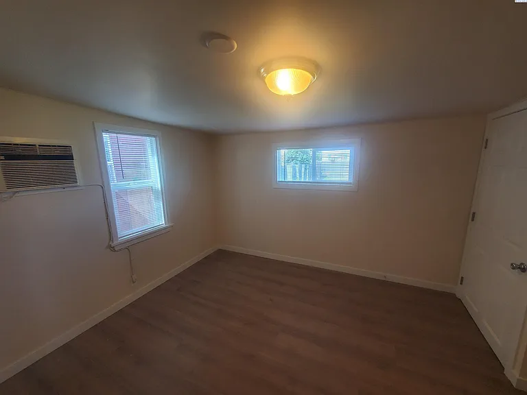 117 N Yost St — Photo 6