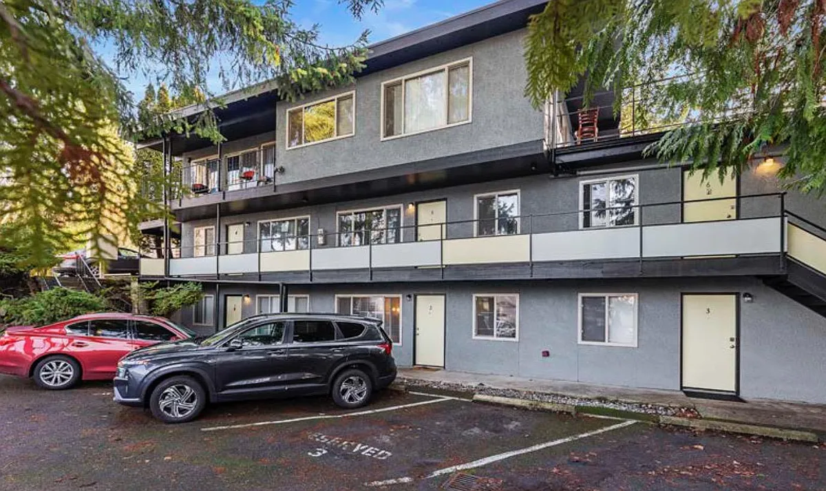 Building Photo - 9407 23rd Ave NE #3