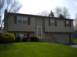 334 W Conestoga St, New Holland, PA 17557