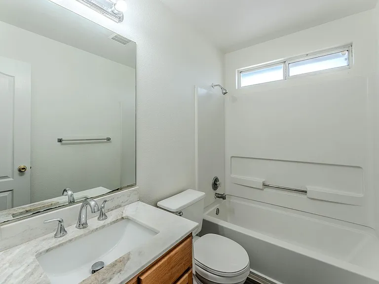 1339 Diamond Blf — Photo 17