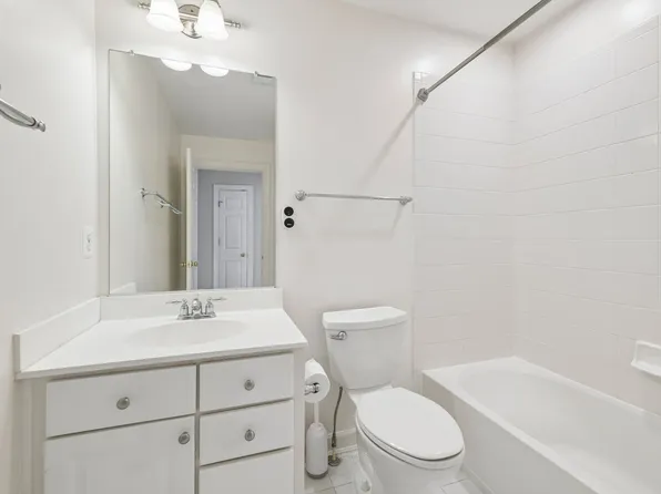 7979 Vigne Ct, Vienna, VA 22182