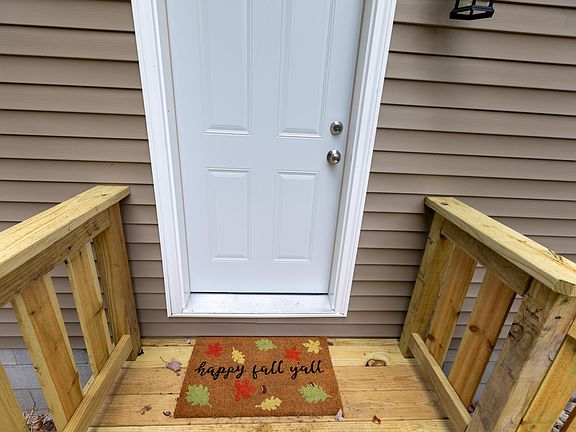 5th image of 1469 E Brushaber Rd