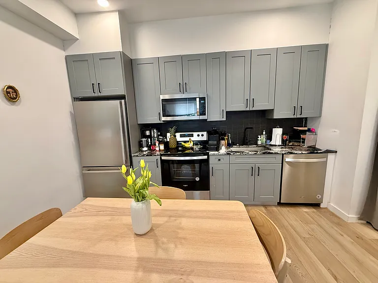 1309 Hope St #I — Photo 4