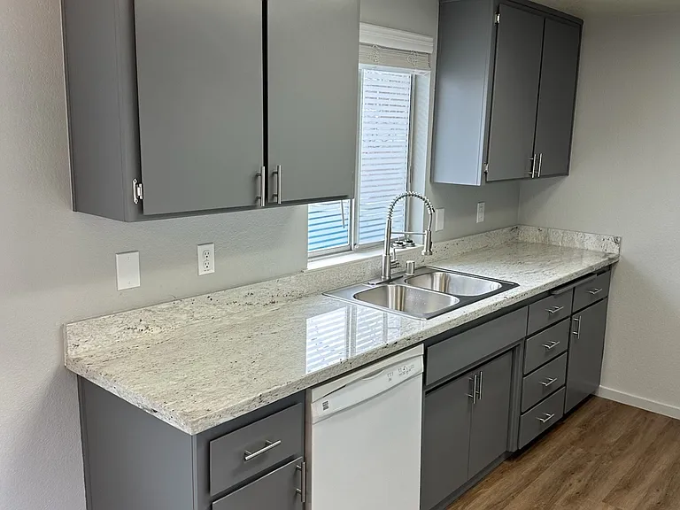 346 Pleasant St #1 — Photo 5