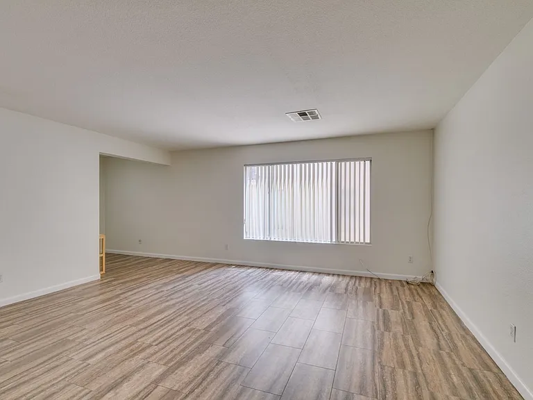 5025 Glittering Star Ct N — Photo 10