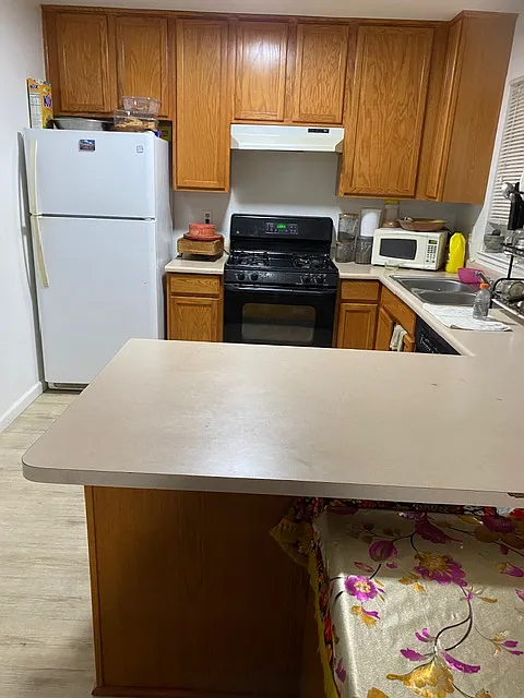 2 bed, 938 sqft, $2,300 — Photo 3