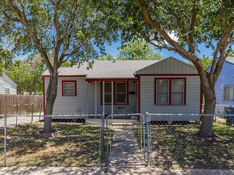 2822 Sarita St — Photo 14