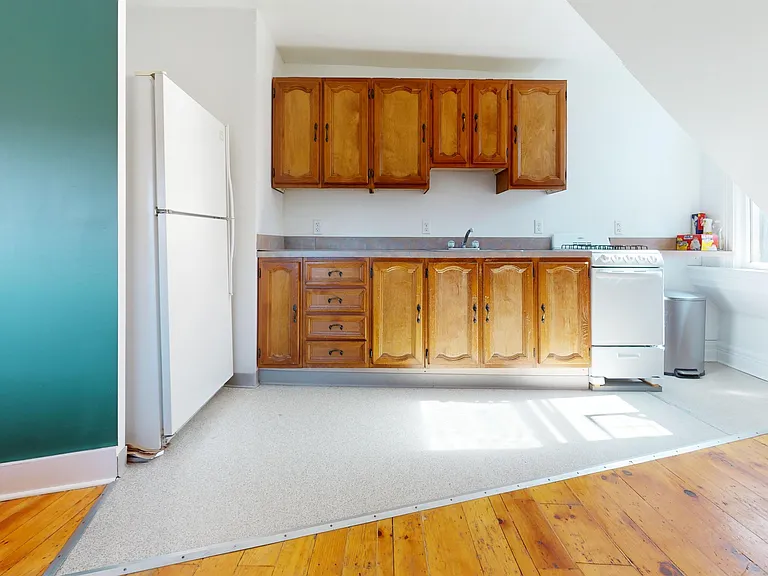 214 Stewart Ave #4 — Photo 10