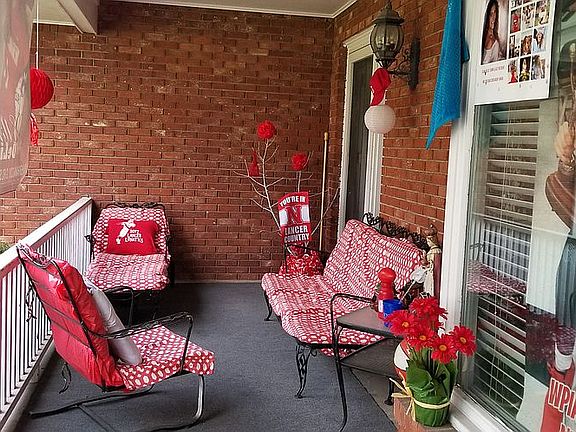 front porch near frnt door