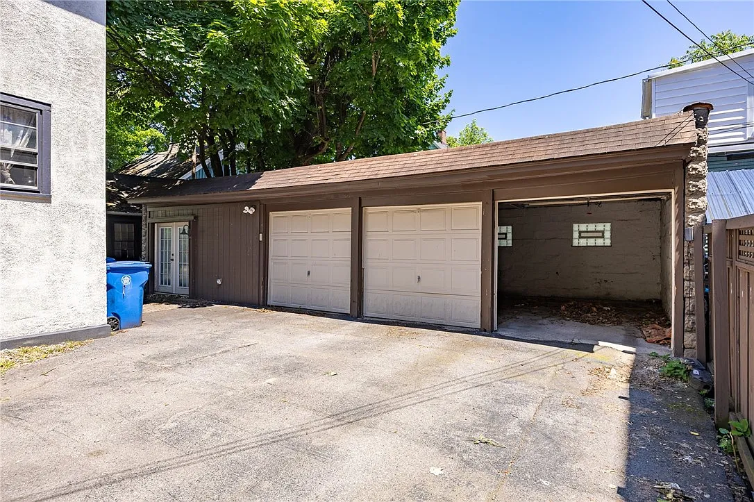 2 bed, 1.0 bath, 1850 sqft, $2,300 — Photo 2