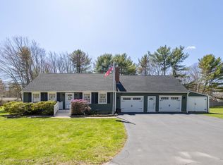 9 Fieldcrest Dr, Kennebunk, ME 04043