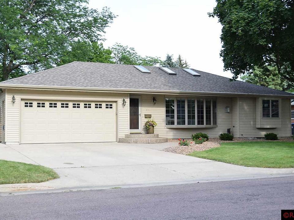 1st image of 318 Floral Ave