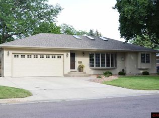 318 Floral Ave, Mankato, MN 56001