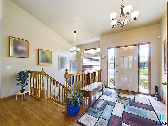 3rd image of 7320 S Russet Dr