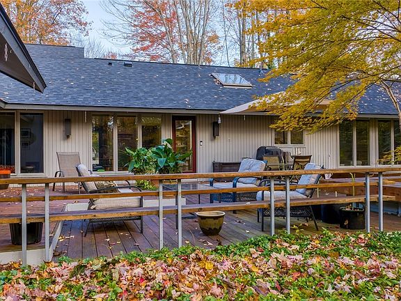 5th image of 21791 Meadows Edge Ln