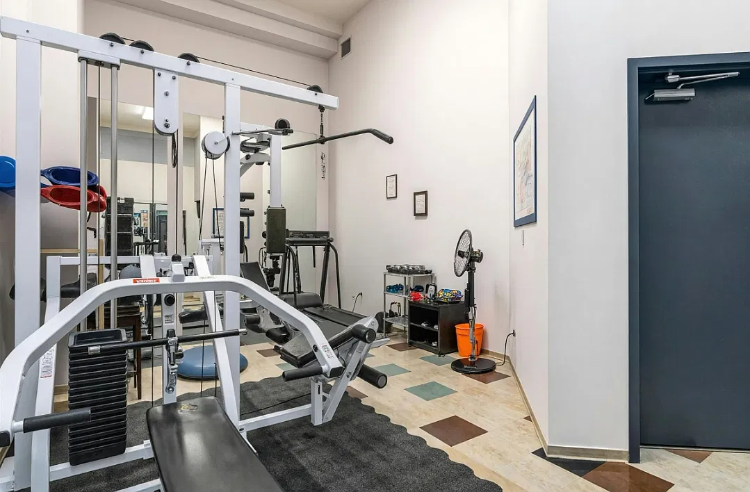 1 bed, 745 sqft, $3,200 — Photo 2