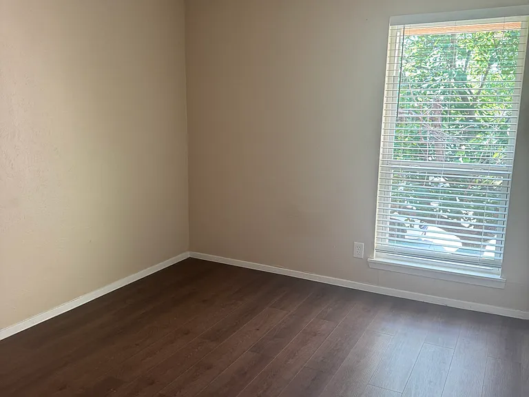 312 Arborview Dr — Photo 6