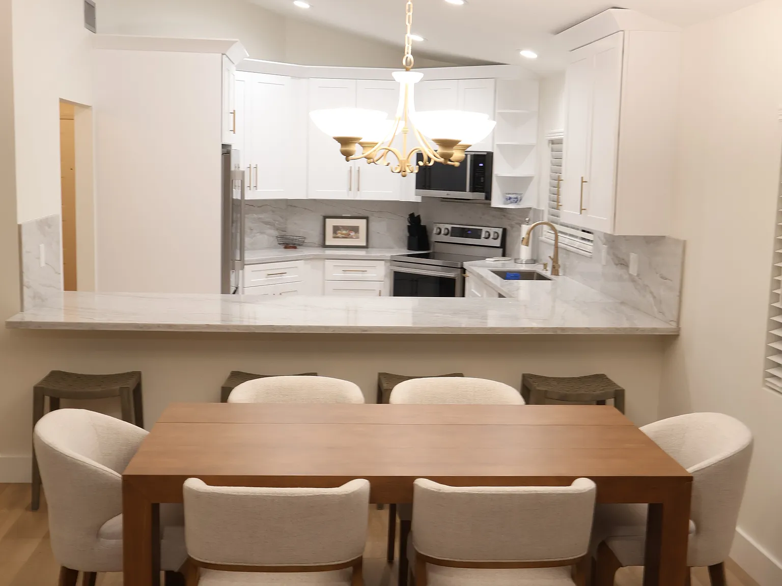 3 bed, 1434 sqft, $4,000 — Photo 1