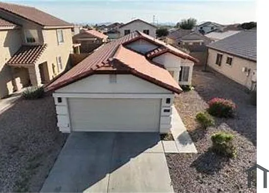 22833 W Cantilever St — Photo 2