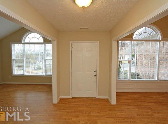 2nd image of 880 Chimney Trace Way