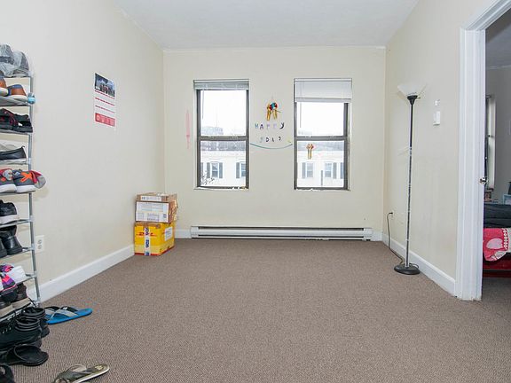 3rd image of 891 Huntington Ave APT 5