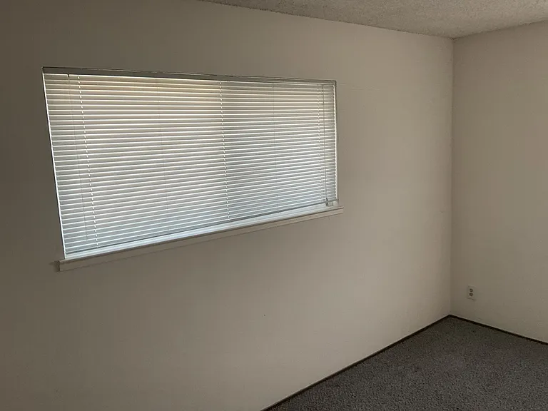 9600 Allegheny Dr — Photo 24