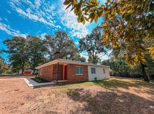 324 Sherry Ln, Palestine, TX 75803