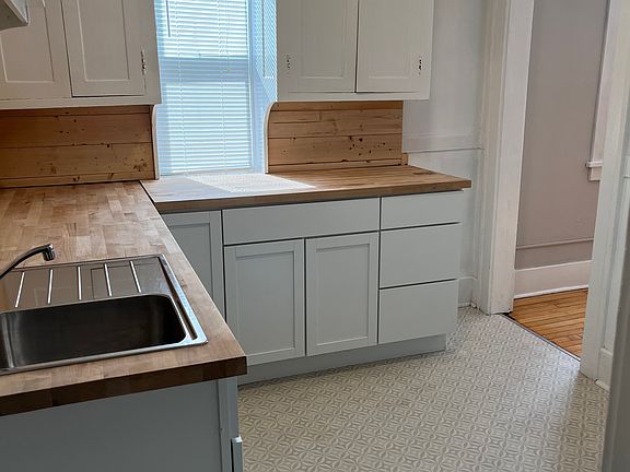 5th image of 1280 Raymond Ave #1