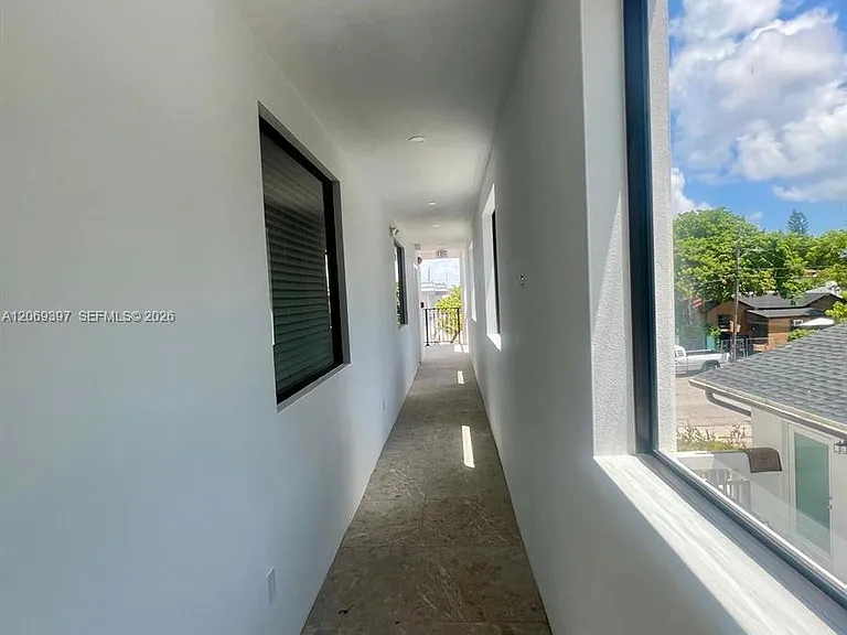 1860 NW 19th St #203 — Photo 10